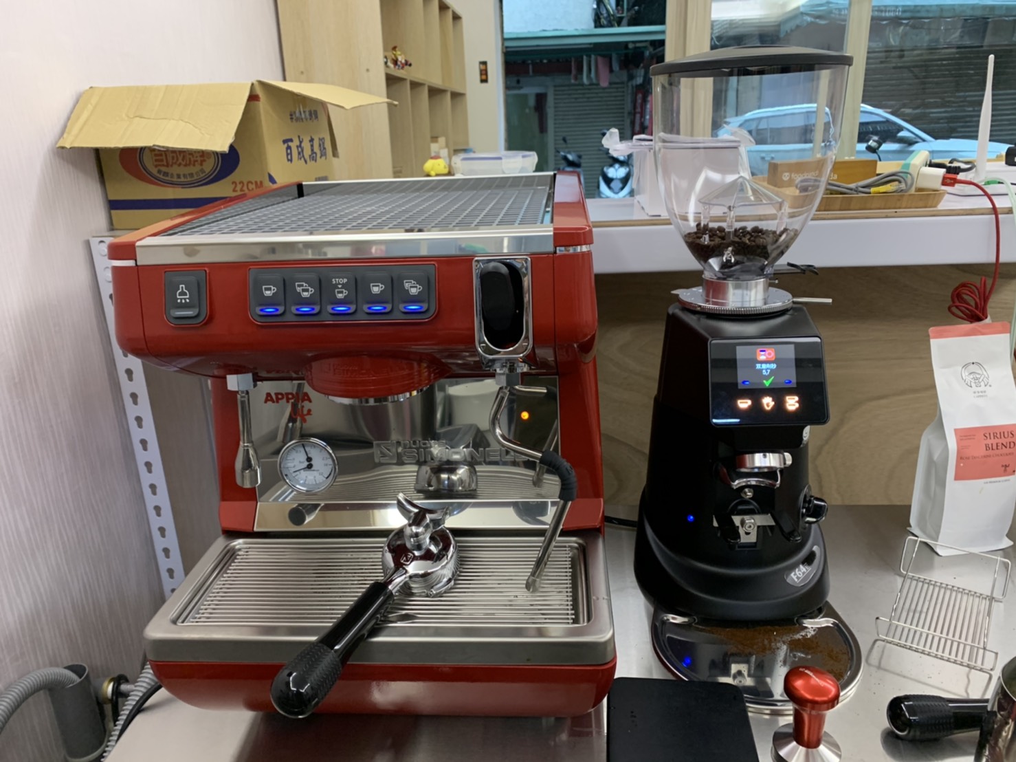 桃園中壢 APPIA LIFE 單孔半動咖啡機 租賃 咖啡設備 飲料店 咖啡外帶 台北 新北