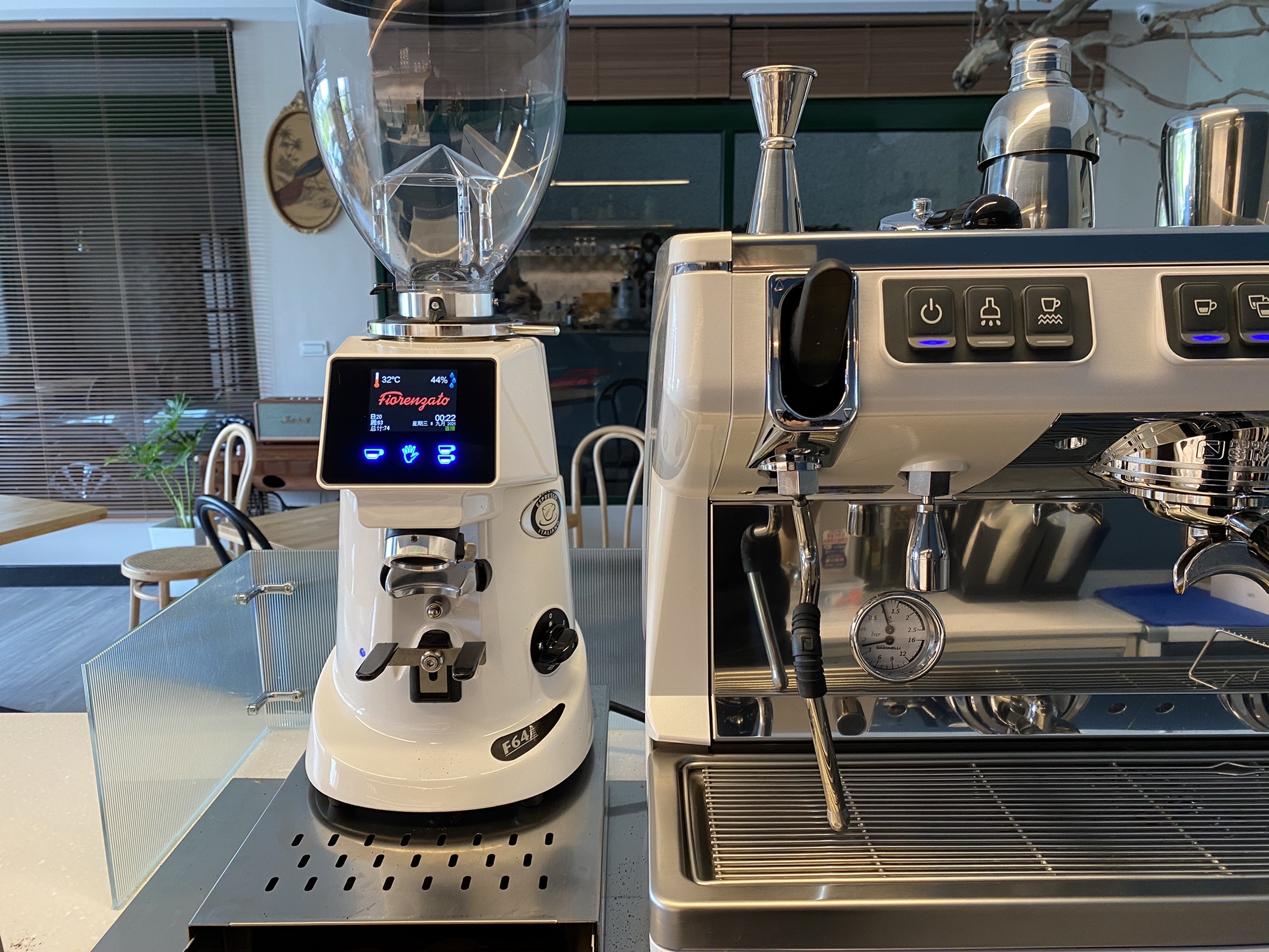 高雄 阿蓮區 特色 咖啡 輕食 甜點餐廳 simonelli appia life 雙孔 F64E定量磨豆機