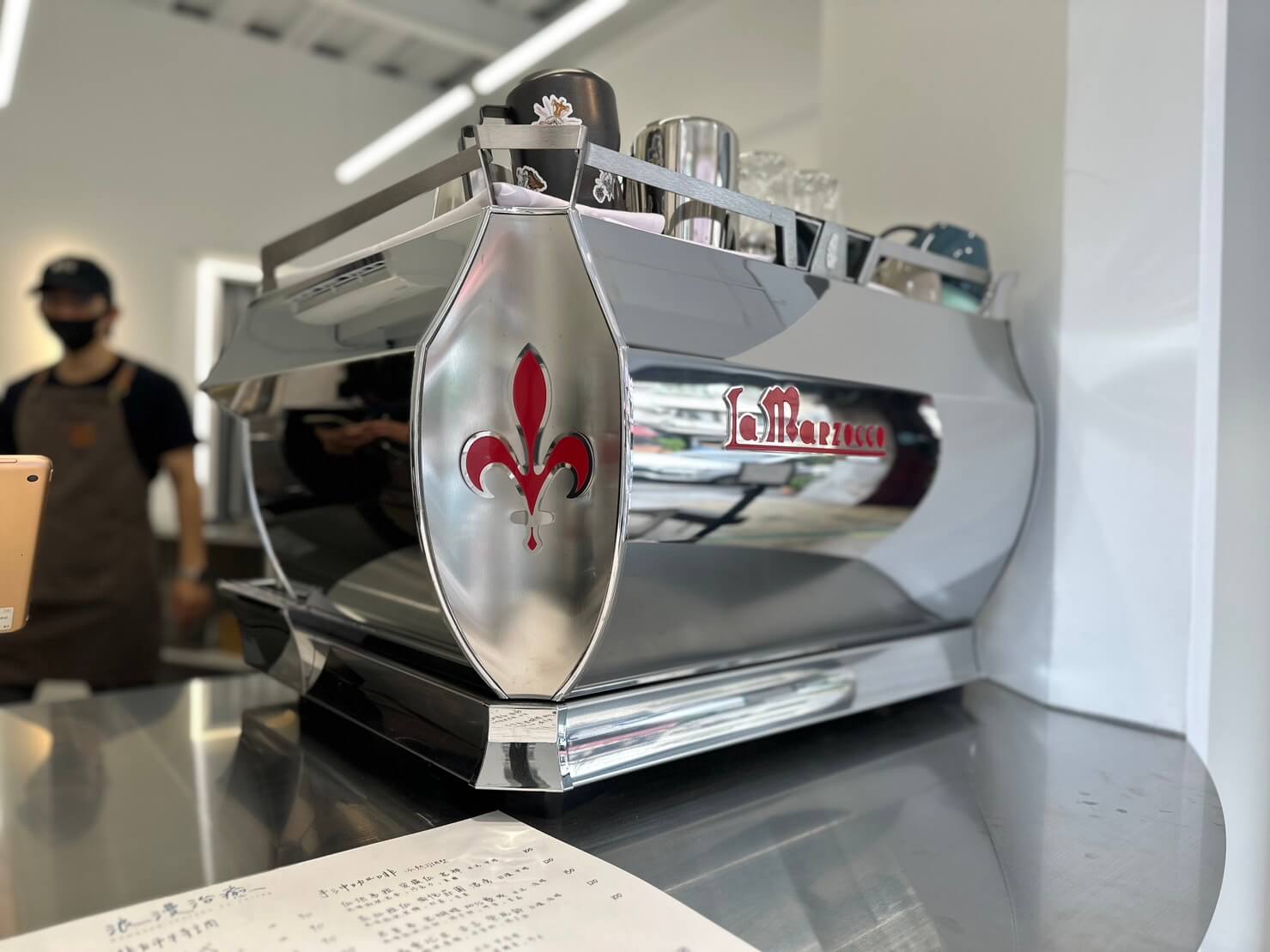台南中西區赤崁樓對面咖啡外帶吧 浪漫治癒咖啡專門店採用lamarzocco gb5s