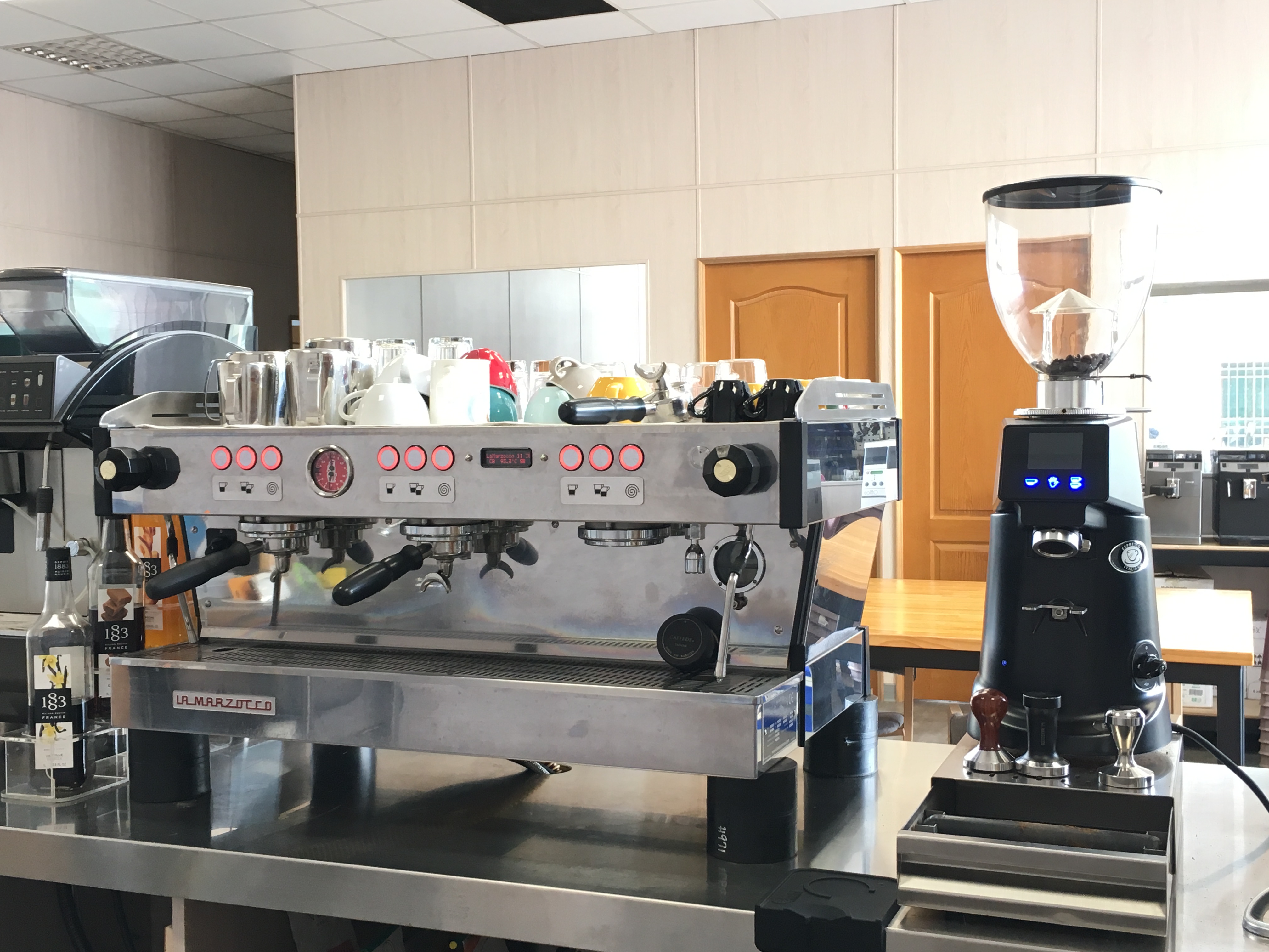 LaMarzocco Linea PB 三孔 台南啡事咖啡 半自動咖啡機