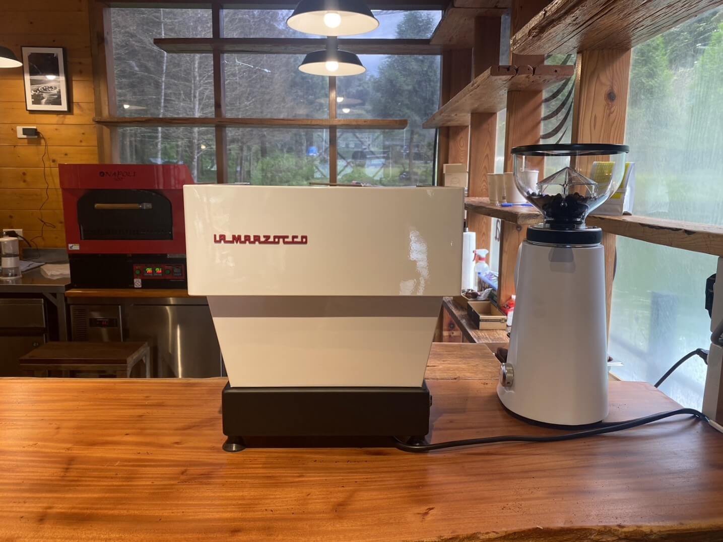 南投魚池鄕金井山泉農莊Lamarzocco linea mini和all ground