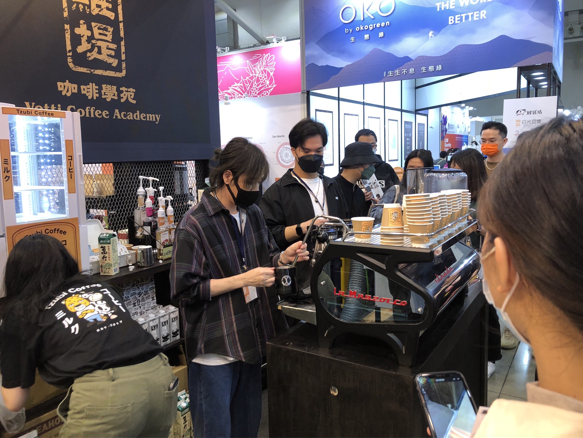 La Marzocco strada雙孔半自動咖啡機 林奐 咖啡拉花藝術家 對流