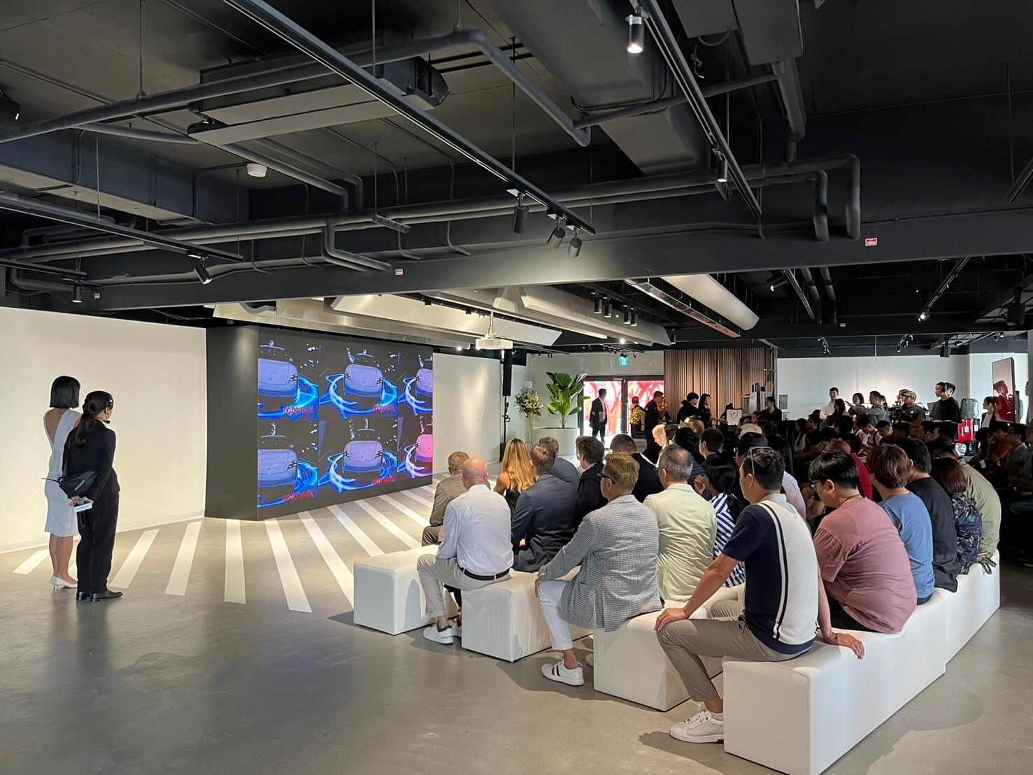 台中麗寶保時捷駕駛中心開幕活動 短租lamarzocco gb5雙孔 活動短租咖啡出杯 咖啡拉花