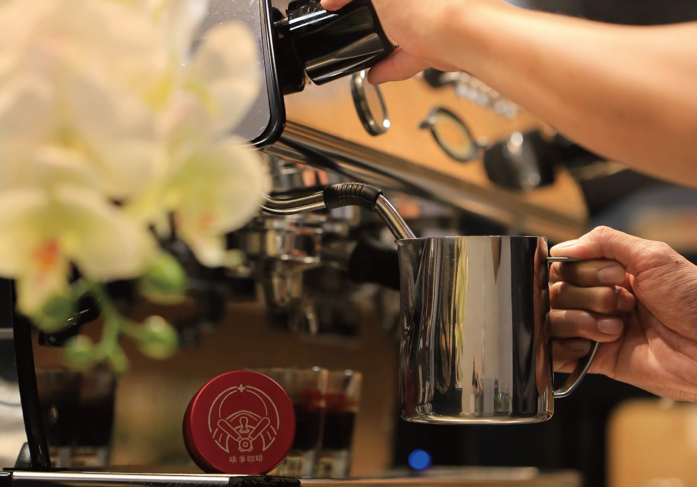 啡事咖啡外帶吧吧檯 lamarzocco pb半自動咖啡機